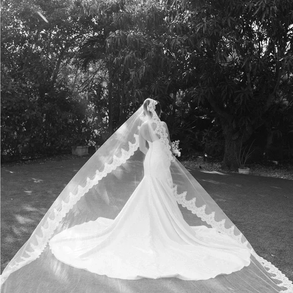 Elegant White Strapless Wedding Dress